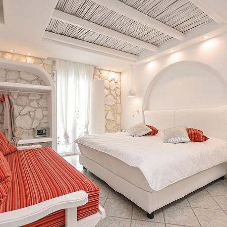 Naxos Evilion Luxury Apartments & Suites Naxos City Buitenkant foto